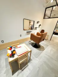 【キッズルームクーポン👧🏼♡】イルミナカラー＋７種トリートメント付き