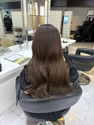 🏷赤みを消したオリーブカラー🫒ブリーチなしで透明感🏷スタイリングが楽なレイヤーカット✂️