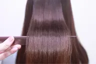 雨にも負けない☂️🌈艶ストレート+デザインカット