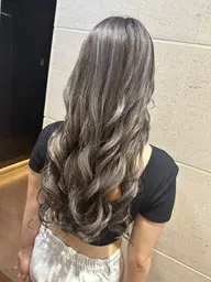 ♡ 〈初回限定!!〉✄ 前髪カット + ブリーチカラー or デザインカラー+ トリートメント ♡