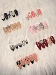 【迷わない◎】定額ネイル｜ワンカラーより華やか｜オフなし