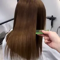 『ご新規様限定‼️』ブリーチ縮毛矯正💚ブリーチ毛でも艶のある指通りの良い髪へ✨✨