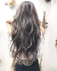 【🦋リピーター様限定🦋】ケアブリーチ➕バレイヤージュ➕トリートメント