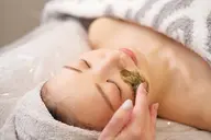 《厳選された植物幹細胞配合♪》剥離なし:ハーブピーリングコース　60分