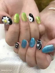 （オフあり★ミニモ限定価格★）90分持ち込みアート4本＋ワンカラー3色➕500円パラジェル変更ができます