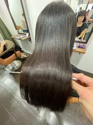 大人気✨☔️うねり対策🐸　髪質改善艶髪ストレート✨🧚🏻‍♀️🧚🏻🧚🏻‍♂️（カット➕3100円）