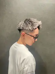 😈カット＋パーマ＋ホワイトメッシュ😈