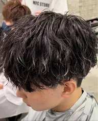 ミニモ学割　カット×パーマ（シャドウ・フェザー・波巻き・波打ち）×トリートメント