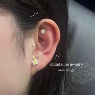 SNSで話題！！耳つぼジュエリー両耳18粒💎🪽‪˖ ࣪⊹（ 片耳9粒 ）⚠在庫に限りがあるため早い者勝ち🥇