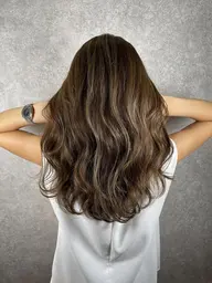 【3Dハイライト】似合わせカット＋3Dハイライト入れ放題＋ベースカラー＋トリートメント¥19,800→⚜️￥15,400