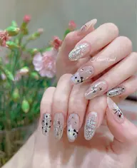 (オフなし)4本持ち込み＋グリッターネイル💅😘