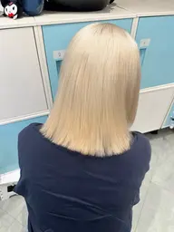 ︎︎☁*･本日限定ダブルカラー*･︎︎☁(ブリーチ＋カラー)➕プチトリートメント付き🫧