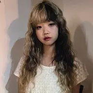 ブリーチリタッチ🐈⬛➕カラー💝➕うる艶トリートメント💫