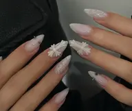 ⋆˙♡✨チップ長さだしワンカラー+3Ⅾクロム2個