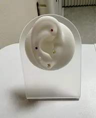 ✨耳つぼジュエリー✨片耳5個ずつ10個までジュエリーをつけれます！