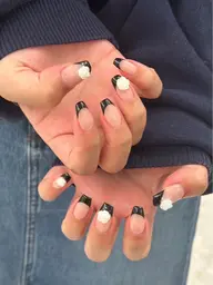 🖤ハンドフレンチネイル🖤