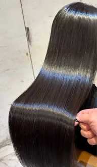 《☔️梅雨前湿気の季節対策☔️》縮毛矯正💎＋カット✂️＋treatment (サラッとふわっと自然に仕上がり🌱)