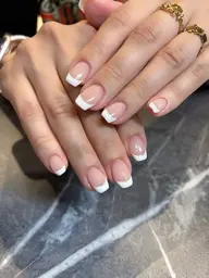 フレンチネイル