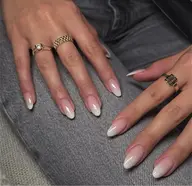 🌷 グラデーション or チークネイル