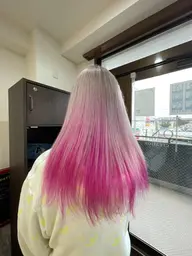 🩵【デザインカラーに挑戦】🩵ブリーチ有りインナーカラー➕全体カラー