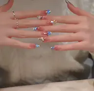 早春時期ネイル流行りのチークネイル +マグネット+ガラスフレンチデザイングラデーション