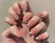 🌱ガラスフレンチ🍧透け感ベースカラー付き🩵トレンドネイル✨(ベースマグネット変更➕300円)初回オフ無料🆓