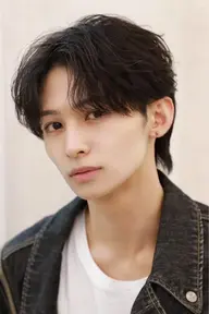 メンズカット+フェザーパーマ¥4000(水木限定)