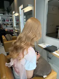 【ミニモ限定❗️】ハイトーンダブルカラー＋ムラ修正＋濃密トリートメント✨✨ケアブリーチ使用❗️