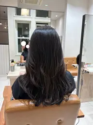 【🍒人気No.3🍒】小顔効果◎カット+うる艶トリートメント