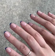 ハンドネイル フレンチ(ベースカラーあり)