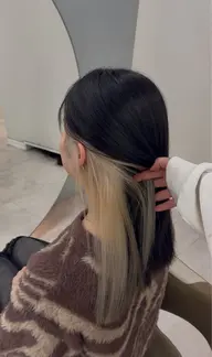 【ブリーチ+インナーカラー🎀】ブリーチで明るさを作って、耳かけや巻いた時にチラッと見える可愛いデザインに🫧✨️