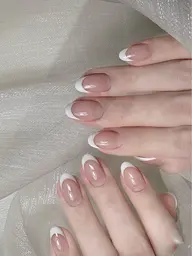 [ハンド]フレンチネイル/マグネットフレンチ【初来店・来店2回目】　￥6500 3回以降＋800円