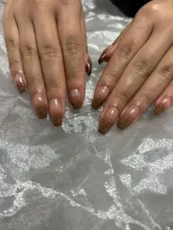 ラメグラデーション　　　　　　　　　　　　　オフなし ⚠︎長さ出し✖️