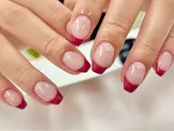 ご新規様⭐️リピーター様 オフ無料❤️ フレンチネイル (ベースカラー込み)