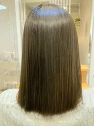 縮毛矯正＋形状ケア とても相性がいいので髪の毛が生まれ変わりサラサラに😳