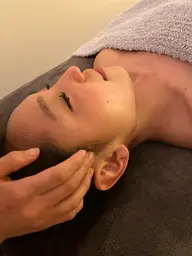 面長矯正→【お顔の長さ短く、おでこを丸く短く、目から下の長さ短く、顎を短くしたい方】40分