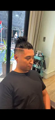 【残り5名様限定‼️】 人気No.🥇👑メンズ限定 シャンプー➕フェードカット(スキン可）✂️💈