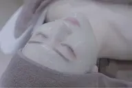 4月中の平日予約限定✨お顔シェービング＋大人気ジェリーパック☺️