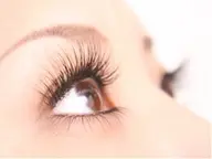 新メニュー導入記念❣️LEDまつげエクステつけ放題❣️(200本まで)新規の方オフ代無料‼️