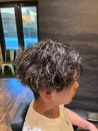【一気に垢抜けた印象】メッシュ　¥3000