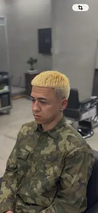 カット＋ブリーチ金髪
