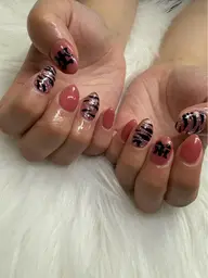 ネイルモデル　アート5本まで