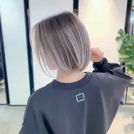 ブリーチ+ 滑らかshadow roots：¥18,000