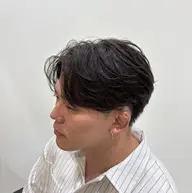 【平日限定クーポン】　自然な毛流れで垢抜け！メンズカット+ニュアンスパーマ🌀　120分