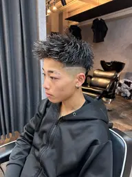 バチイケスタイル‼️カット、パイルツイストorツイストスパイラルパーマ⚡️フェードも出来ます！