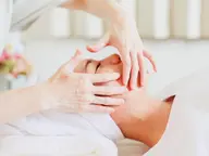 フェイスライン・むくみ・二重あご★小顔フェイシャル60分