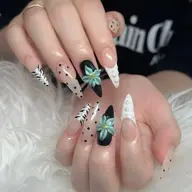 🌸立体感バッチリの3Dフラワー🌸チップ長さ出し＋デザインやり・パーツつけ放題