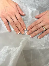 4月限定【Hand】ベース込み★フレンチネイル💚ご新規様オフ無料¥8200→4400