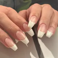 ⚠️必ず掲載情報をご確認ください！〖Jr〗【HAND】💫白フレンチネイル練習モデル様🌟パラジェル対応🤍