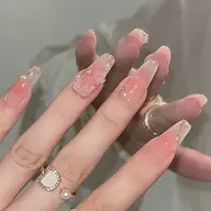 持ち込みデザインOK🆗🤩🌸🈹ベースパラジェル使う🎀💕🌸🈹8500円->6800円